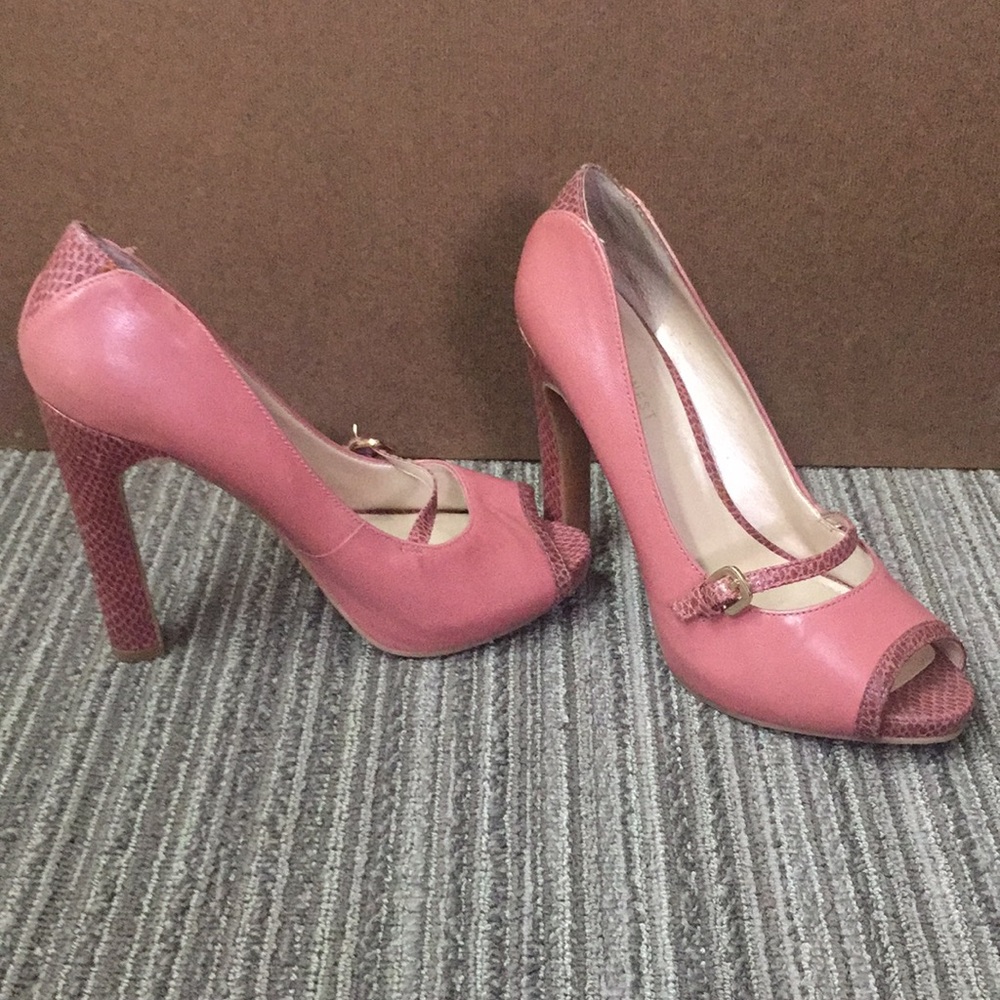 Gorgeous Nine West heels !!!